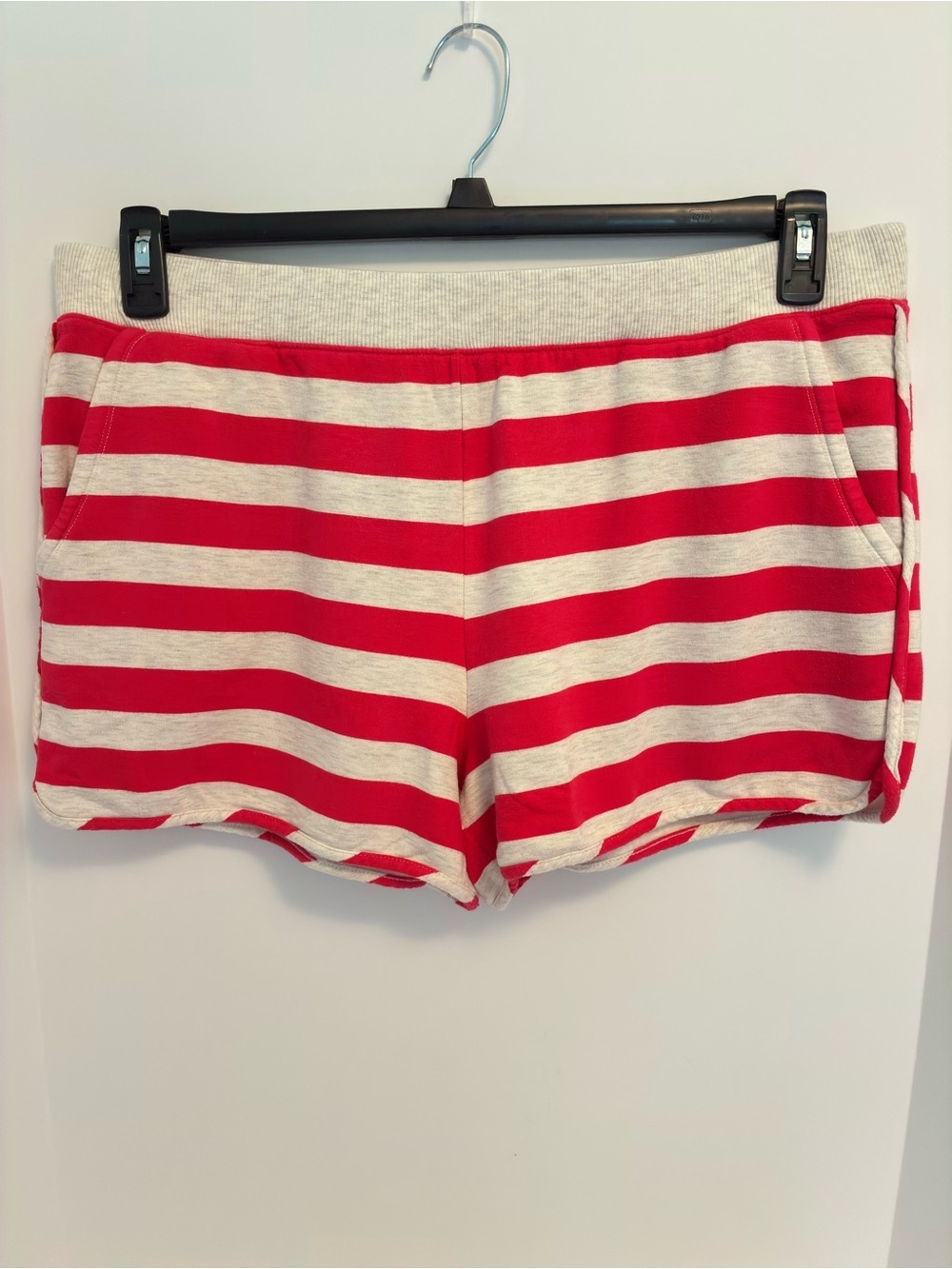 Vineyard Vines Women's Striped Fleece Pull-On Shorts Red/ Oatmeal Size XL